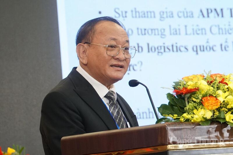 Ông Tô Văn Hiệp, Trưởng ban Hợp tác quốc tế Hiệp hội Vận tải ô tô Việt Nam nói về cơ hội và thách thức để cảng Liên Chiểu trở thành 'hub logistics' khu vực và thế giới tại Đại hội Hiệp hội Vận tải ô tô Đà Nẵng mới đây.