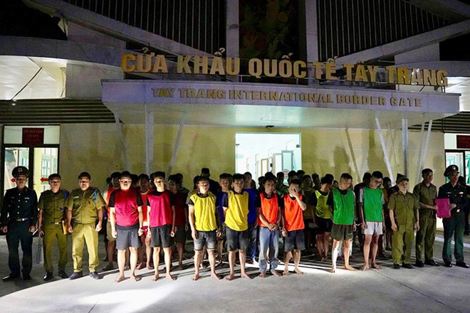 Triệt phá đường dây lừa đảo xuyên quốc gia, bắt giữ 55 đối tượng tại Lào