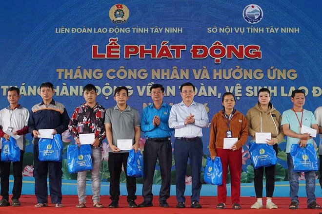 Tây Ninh đẩy mạnh chăm lo, bảo đảm an toàn cho người lao động