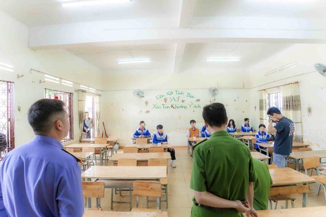 Khởi tố một nam sinh liên quan đến vụ học sinh tự tử, thẳng tay để dẹp bạo lực