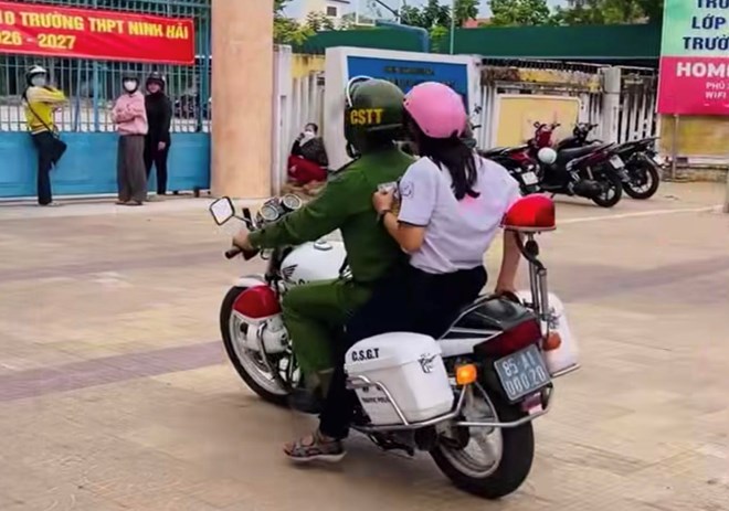 Công an hỗ trợ thí sinh quên căn cước kịp thời trở lại điểm thi