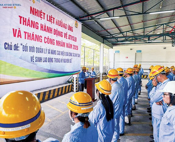 Lễ phát động Tháng Công nhân và Tháng Hành động về An toàn, vệ sinh lao động, PCCC năm 2026 tại Công ty TNHH Thép Vina Kyoei. Ảnh: Công ty TNHH Thép Vina Kyoei