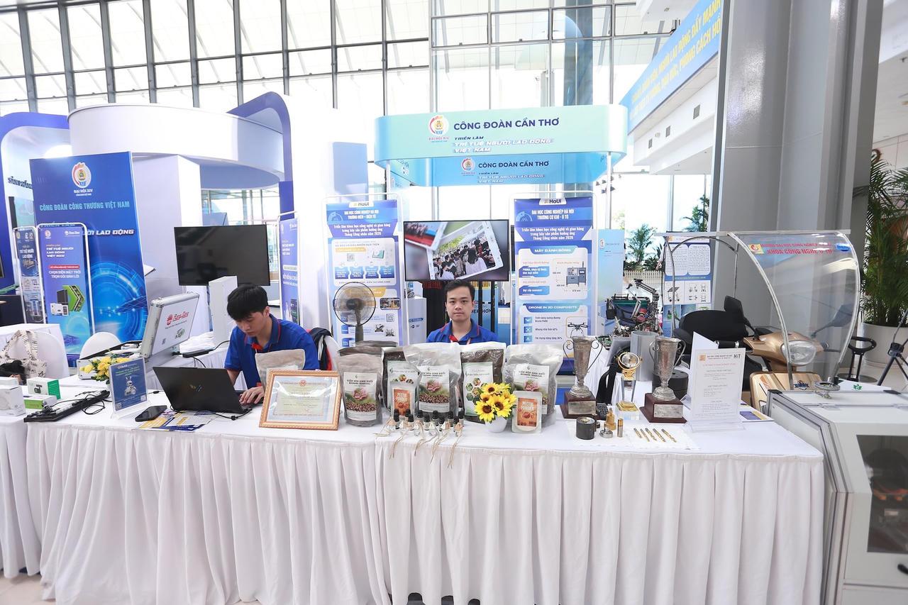 Mỗi sản phẩm không chỉ thể hiện trình độ tay nghề, tư duy đổi mới và khả năng làm chủ khoa học – công nghệ của người lao động Việt Nam, mà còn phản ánh tinh thần dám nghĩ, dám làm, dám đổi mới vì sự phát triển của ngành, đơn vị và đất nước.