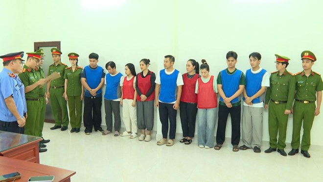 Triệt phá đường dây buôn lậu hơn 28.000 viên kim cương xuyên quốc gia