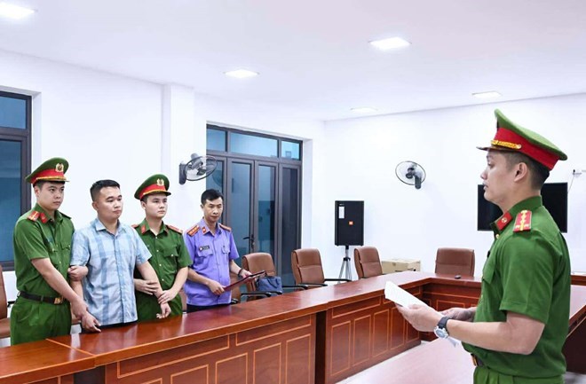 Khởi tố thầy giáo Nguyễn Hà Duy vụ nhiều điểm 10 bất thường ở Tuyên Quang
