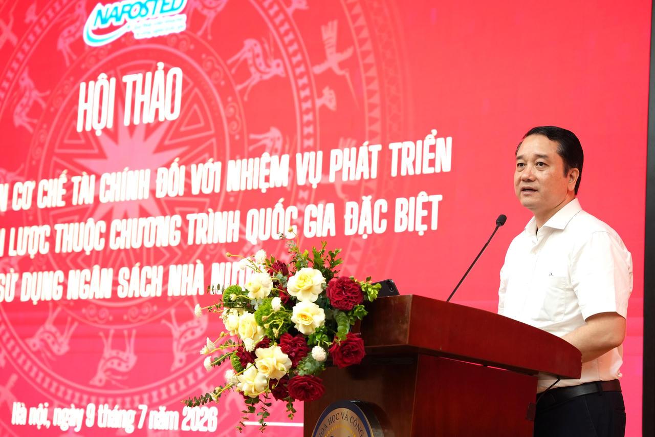 Giám đốc NAFOSTED Đào Ngọc Chiến phát biểu khai mạc (Ảnh: MST)