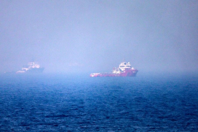 Iran tấn công 2 tàu chở dầu ở eo biển Hormuz, gây thương vong cho thủy thủ