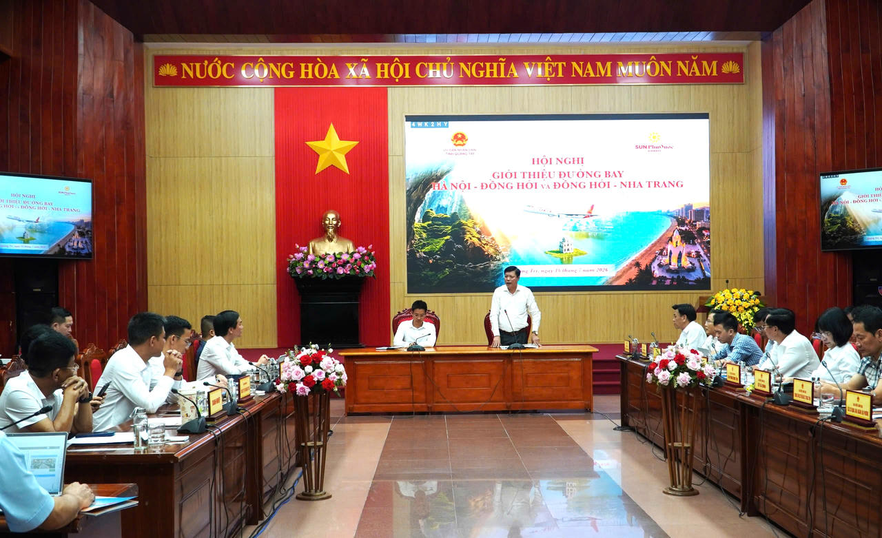 UBND tỉnh Quảng Trị phối hợp Sun PhuQuoc Airways tổ chức Hội nghị giới thiệu hai đường bay Đồng Hới - Hà Nội và Đồng Hới - Nha Trang.