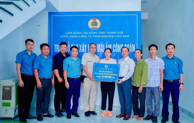 Hỗ trợ 45 triệu đồng xây Mái ấm Công đoàn cho đoàn viên khó khăn