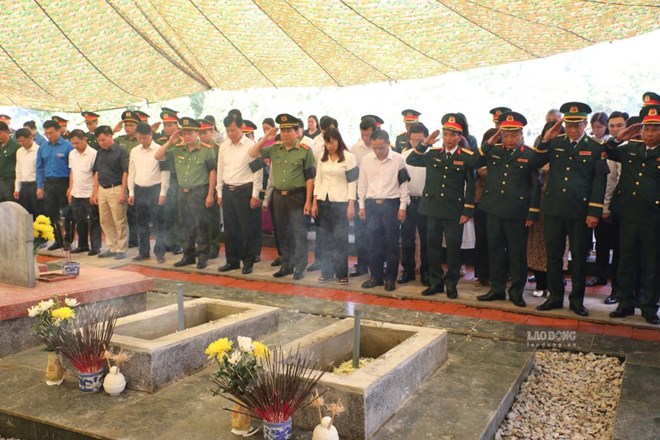 Điện Biên tổ chức truy điệu, an táng 2 hài cốt liệt sĩ vừa được phát hiện
