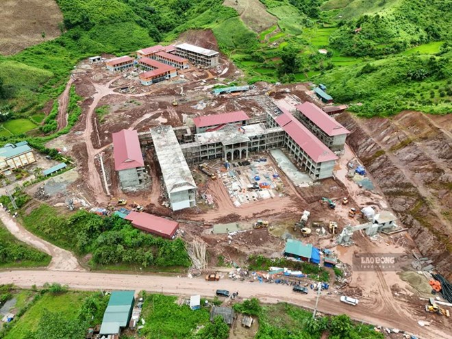 Giữ nhịp công trường để trường nội trú nơi cực Tây Tổ quốc về đích đúng hẹn