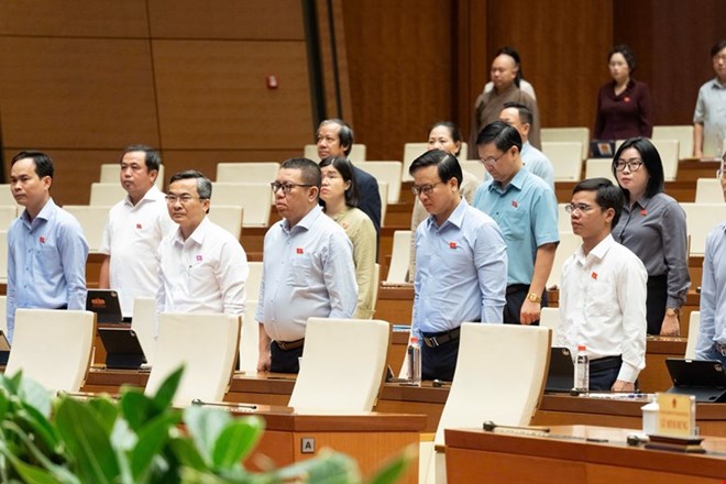 Quốc hội dành một phút mặc niệm Chủ tịch Quốc hội Lào Saysomphone Phomvihane