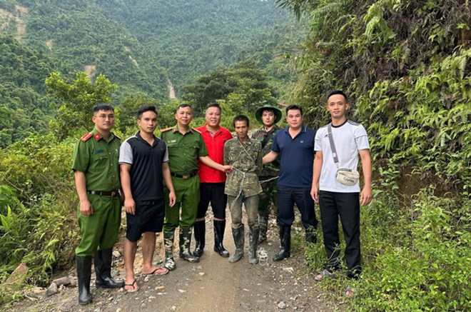 Đối tượng truy nã về tội giết người bị bắt giữ khi đang lẩn trốn tại Lào Cai