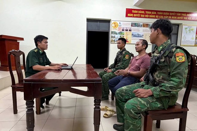 Biên phòng Huế bắt người đàn ông tàng trữ ma túy