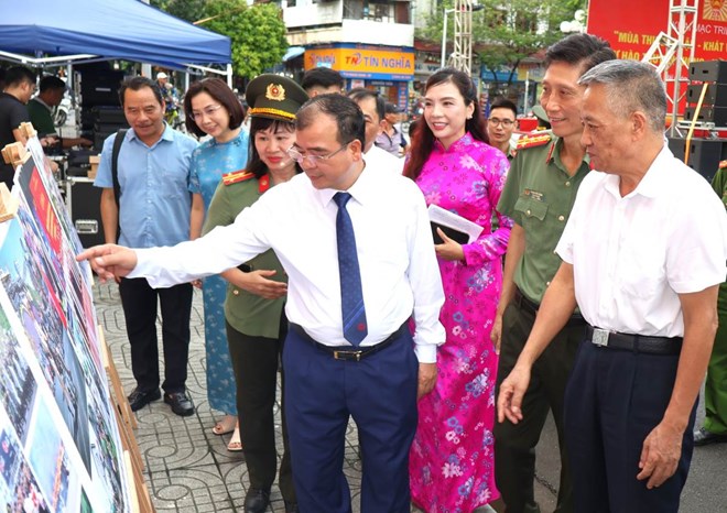 Hải Phòng khai mạc triển lãm Mùa Thu độc lập - Khát vọng hùng cường