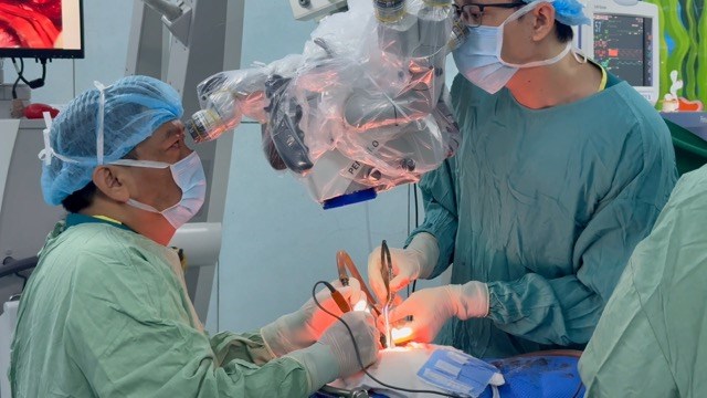 Mỗi ngày gần 100 cơn động kinh, bé trai được phẫu thuật bệnh đã giảm đáng kể