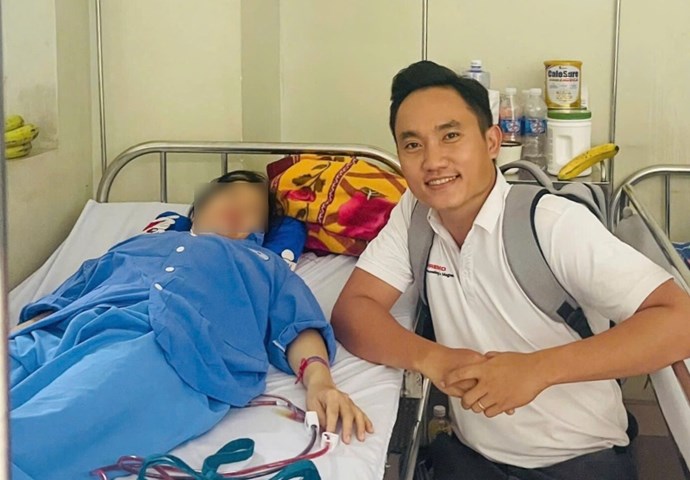 Hơn 100 triệu đồng hỗ trợ nữ đoàn viên mắc ung thư ác tính