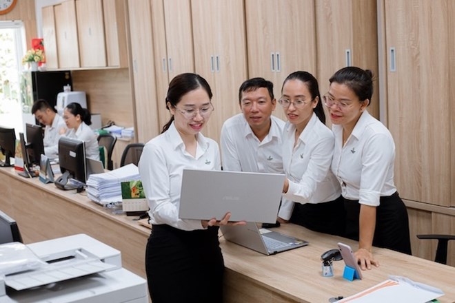 Để người lao động thêm tin yêu đơn vị