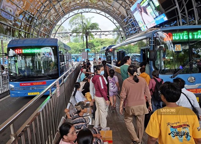 TPHCM yêu cầu xác thực khi đi xe buýt miễn phí từ ngày 1.10
