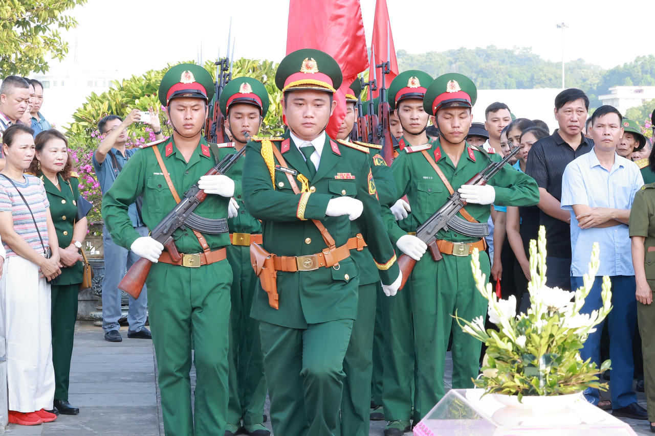 Phó Thủ tướng Phạm Thị Thanh Trà dự lễ truy điệu, an táng 71 hài cốt liệt sĩ tại Lào Cai