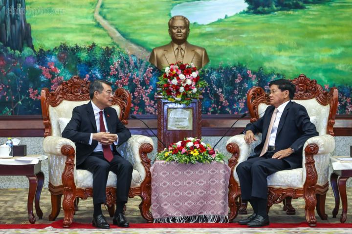 Tổng Bí thư, Chủ tịch nước Thongloun Sisoulith chúc mừng những thành tựu mọi mặt Việt Nam đạt được thời gian qua.