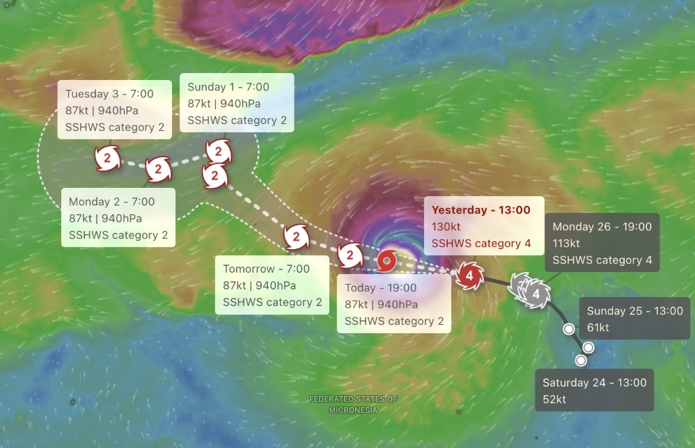 Mô hình dự báo thời tiết ECMWF cho thấy bão In-fa có xu hướng di chuyển theo hướng tây bắc trong những ngày tới. Ảnh: Windy