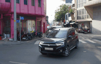 Ngày đầu tổ chức lại giao thông quanh sân bay Tân Sơn Nhất, ôtô vẫn đi nhầm đường